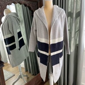 Polkadots and Moonbeams hooded coatigan. Super soft and warm. Size Sm oversized